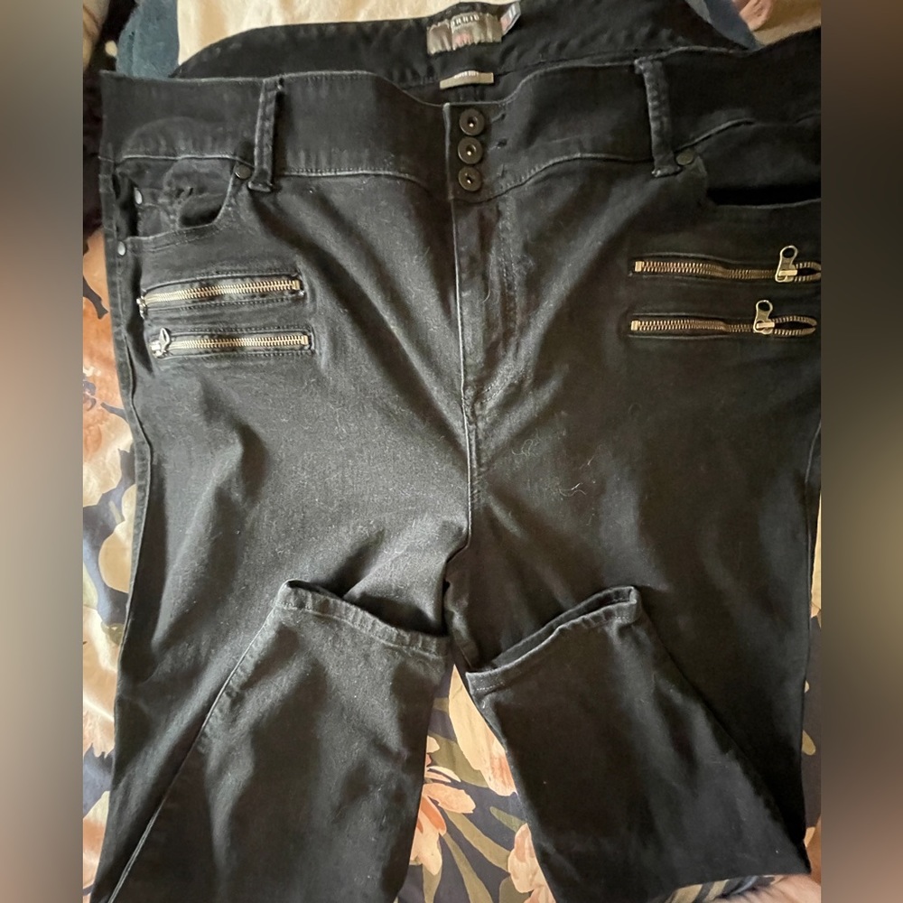 Black jeggings